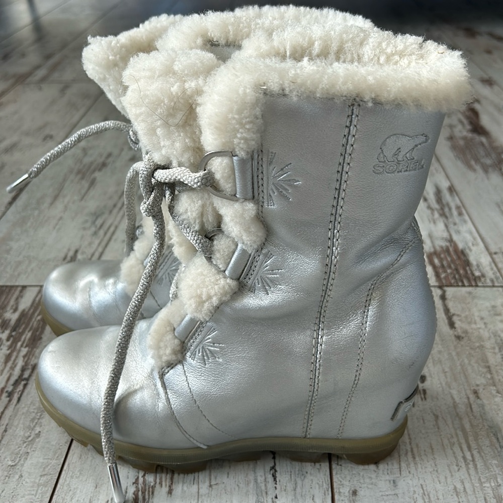 Sorel Disney Frozen-edition wedge snow boots